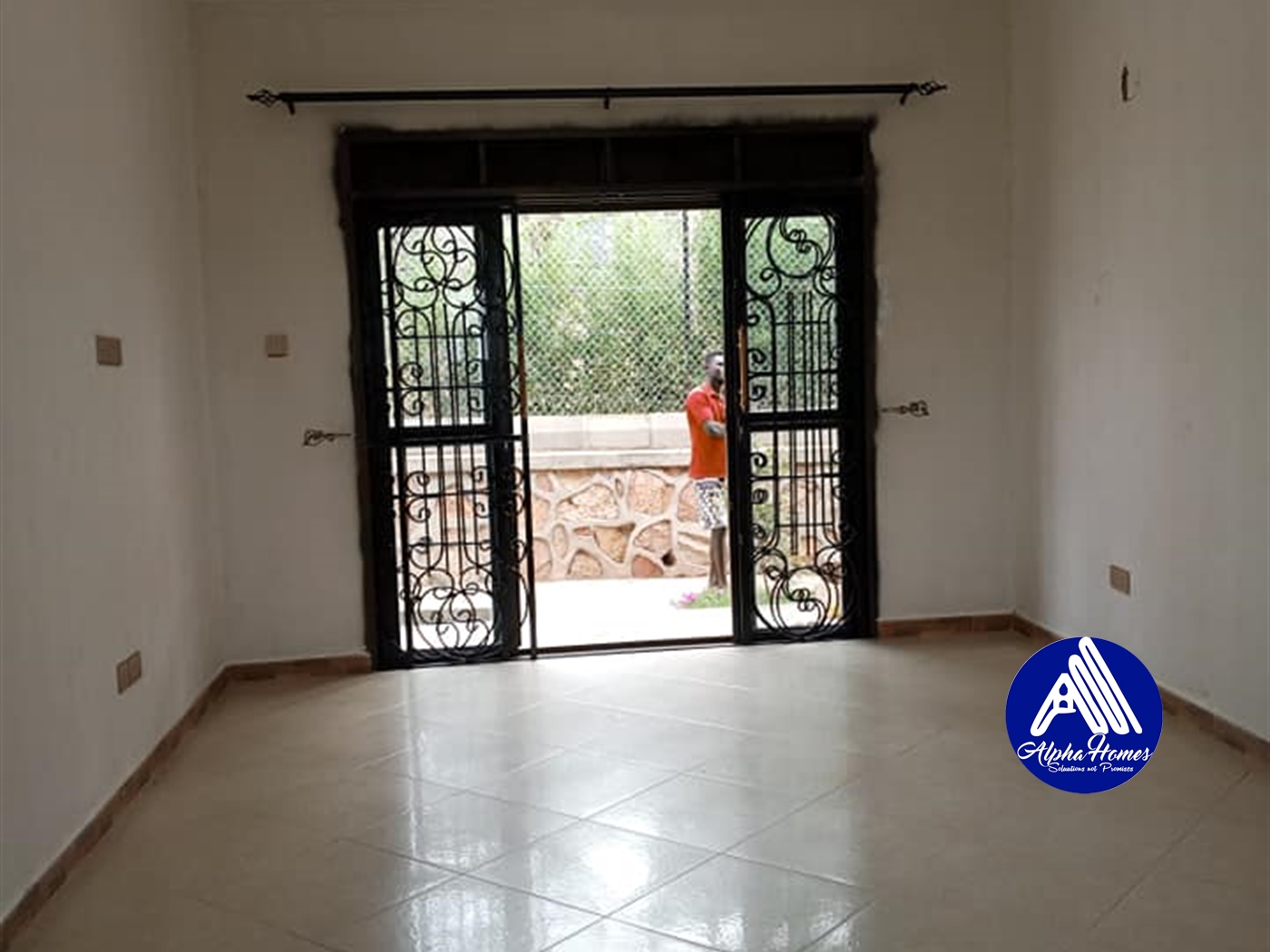 Semi Detached for rent in Mpererwe Kampala