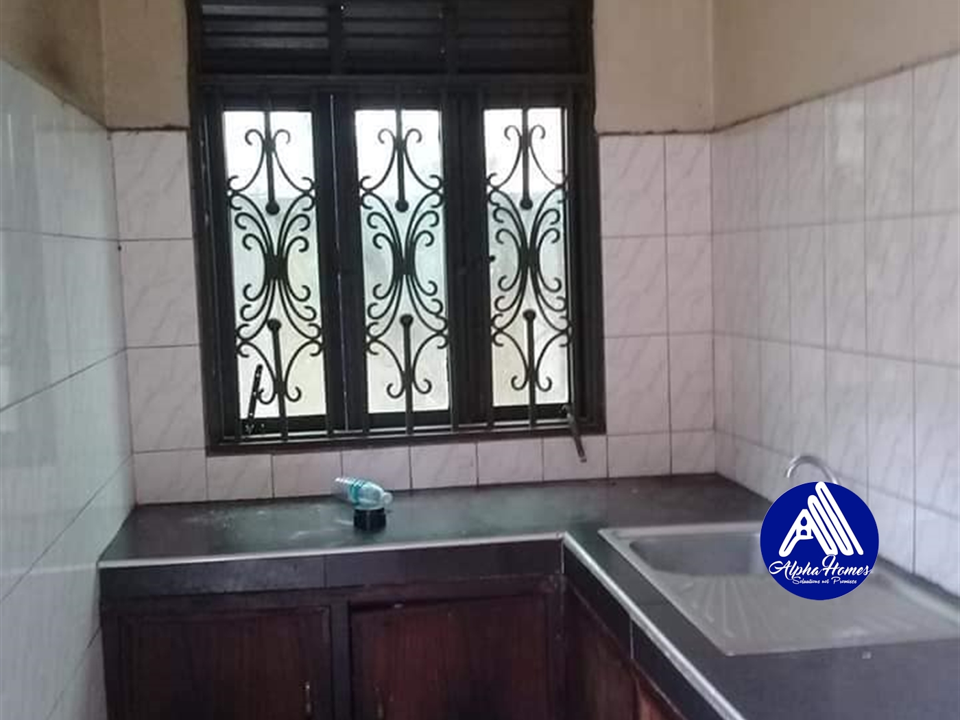 Semi Detached for rent in Mpererwe Kampala