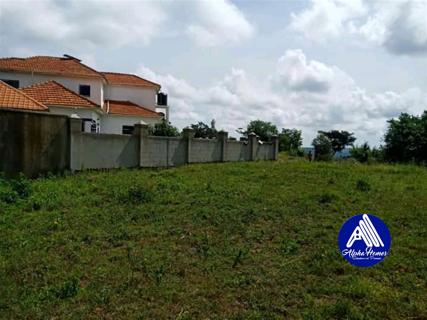 Storeyed house for sale in Nakawuka Wakiso
