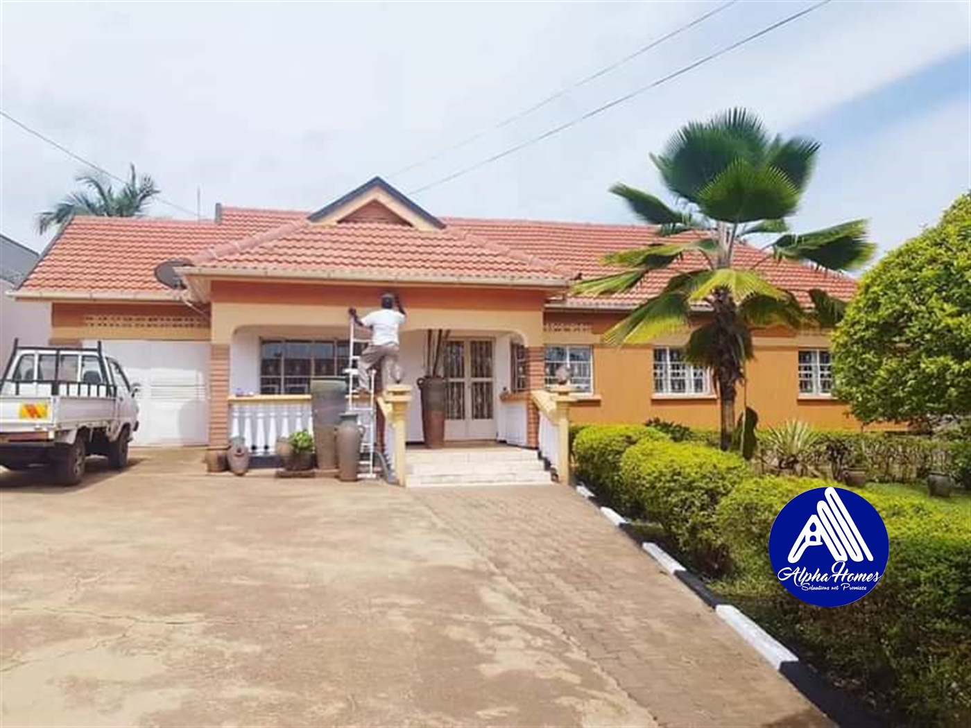 Bungalow for rent in Muyenga Kampala