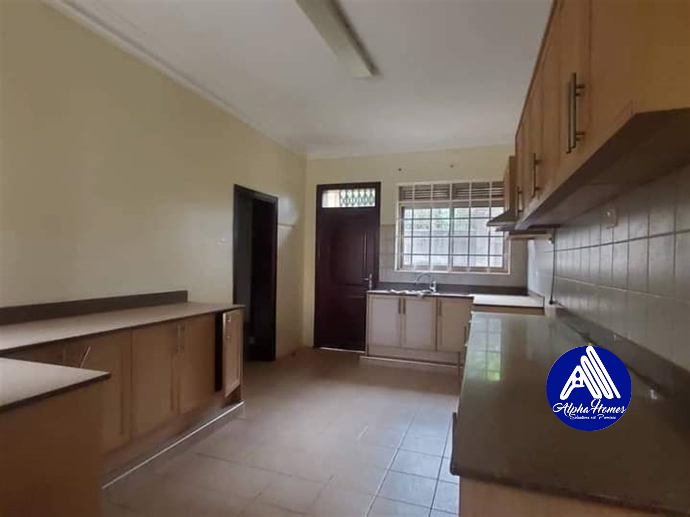 Bungalow for rent in Kisaasi Kampala