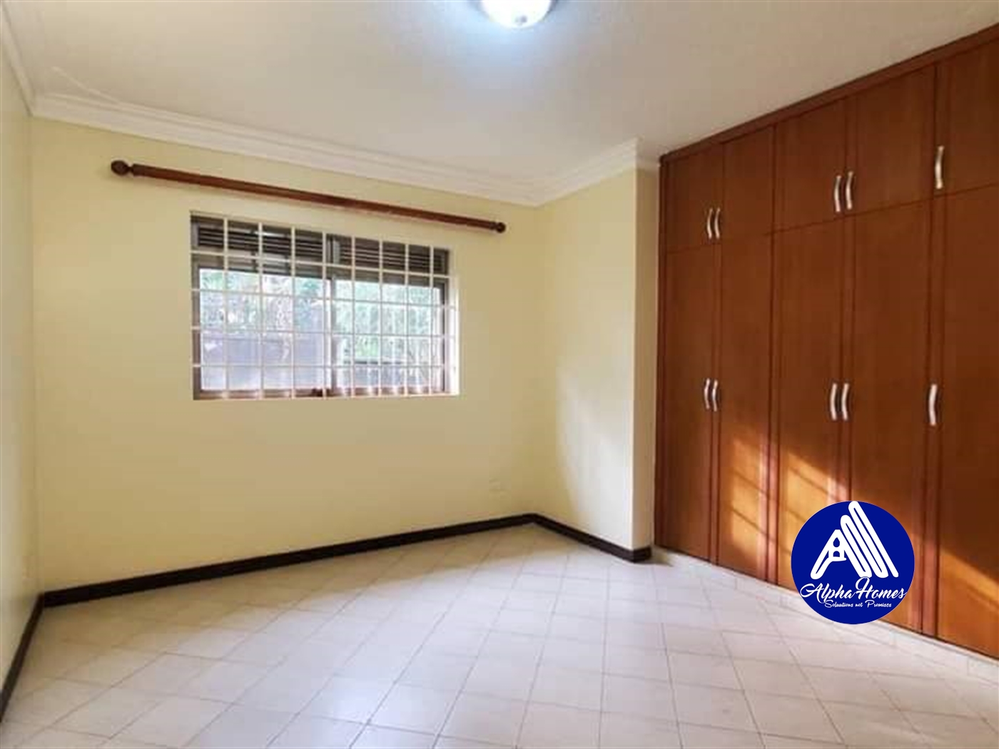 Bungalow for rent in Kisaasi Kampala