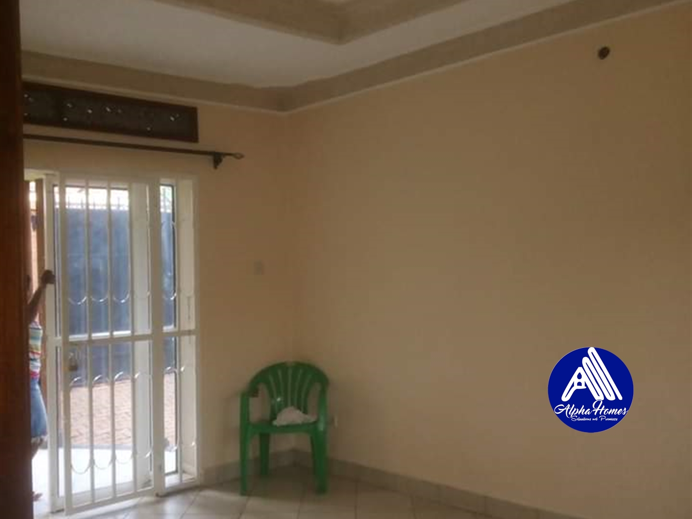 Bungalow for rent in Kiwaatule Kampala