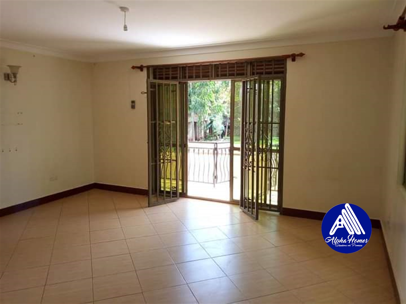 Apartment for rent in Kiwaatule Kampala