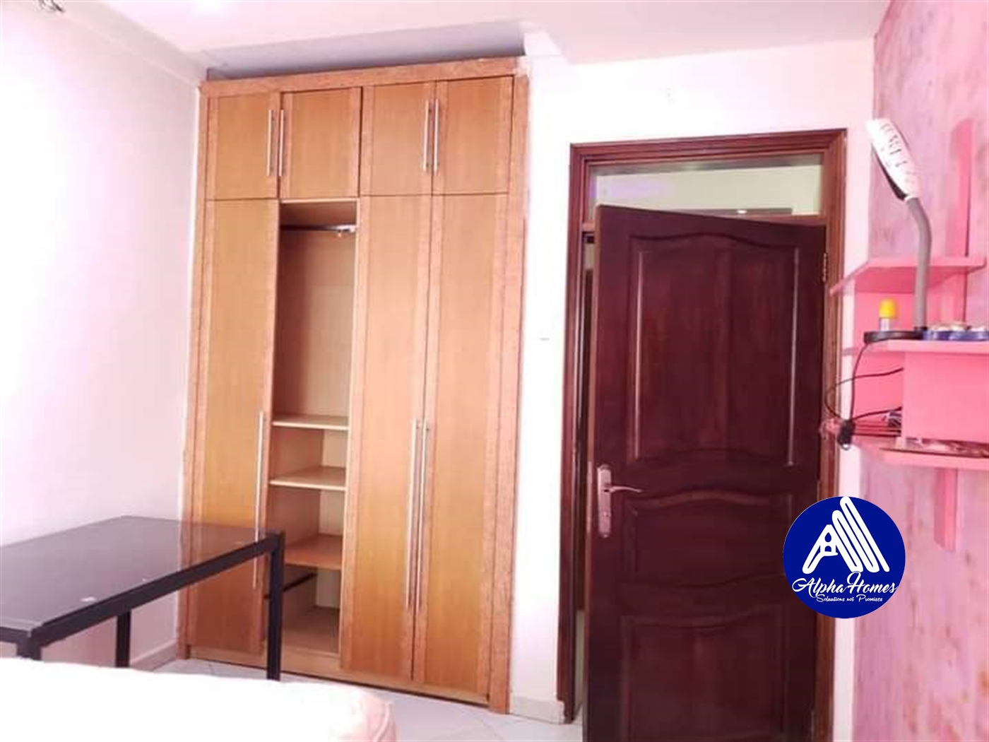 Storeyed house for rent in Kisaasi Wakiso