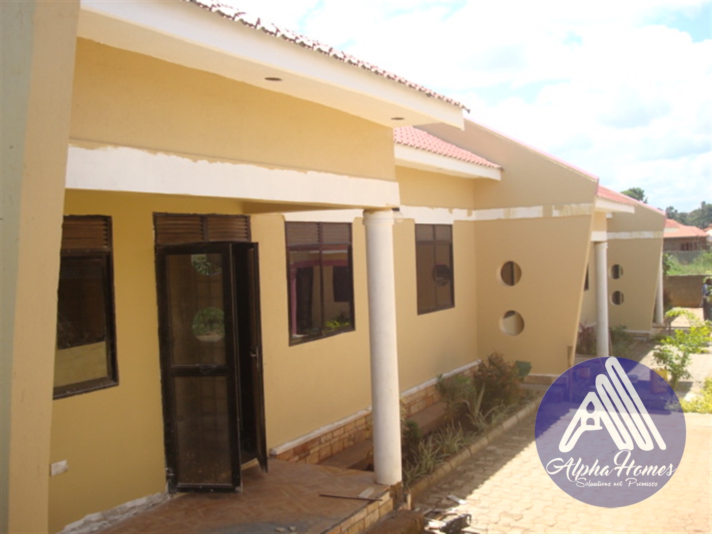 Semi Detached for rent in Naalya Kampala