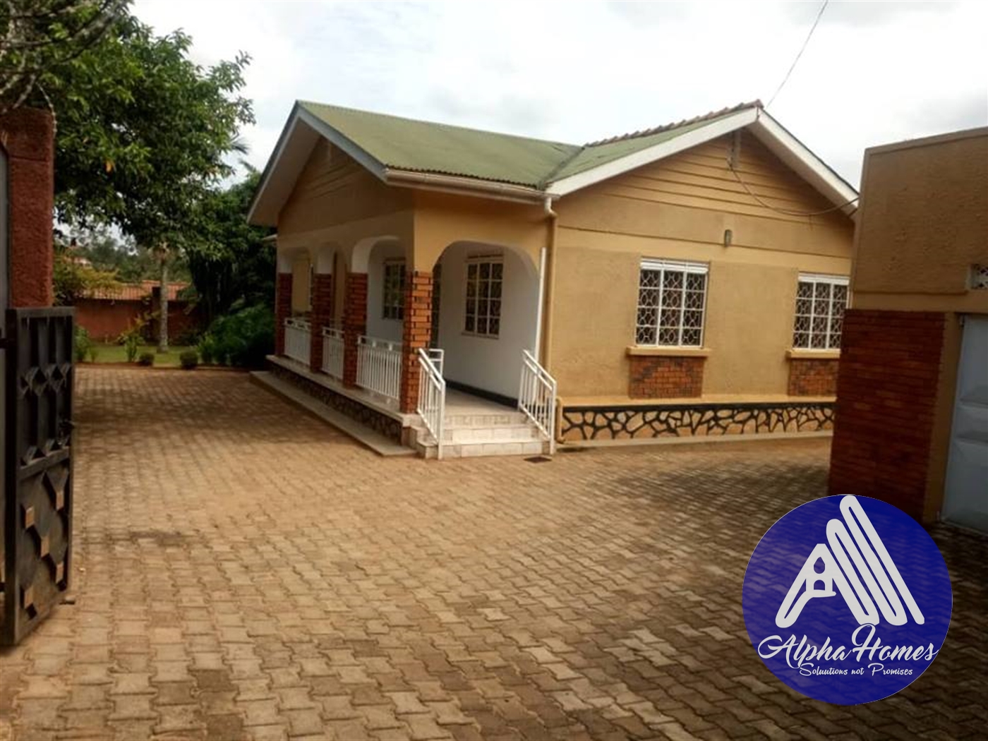 Semi Detached for rent in Bukoto Kampala