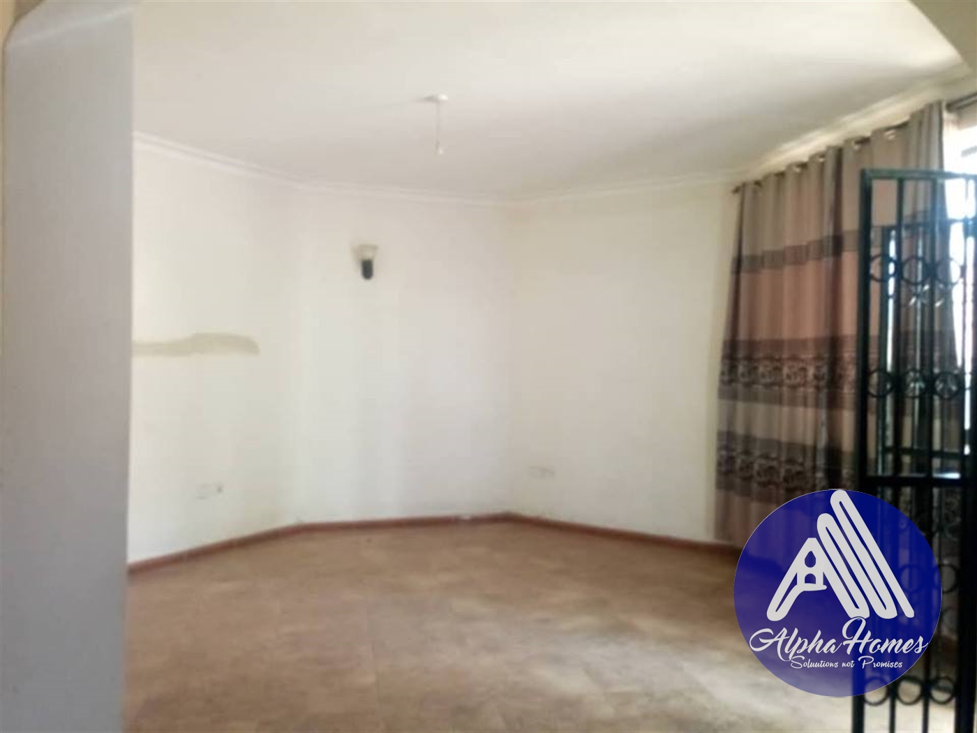 Duplex for rent in Mpererwe Wakiso