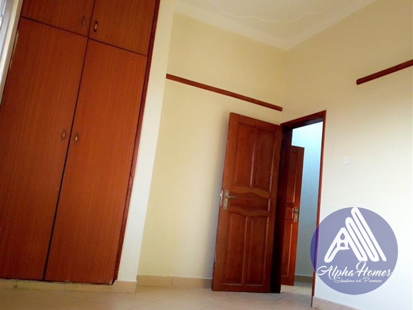 Semi Detached for rent in Mpererwe Wakiso