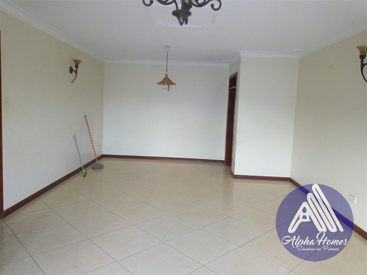 Apartment for rent in Kiwaatule Kampala