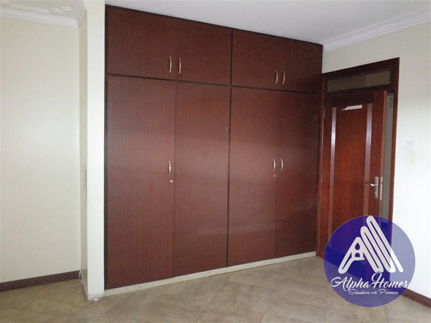 Apartment for rent in Kiwaatule Kampala