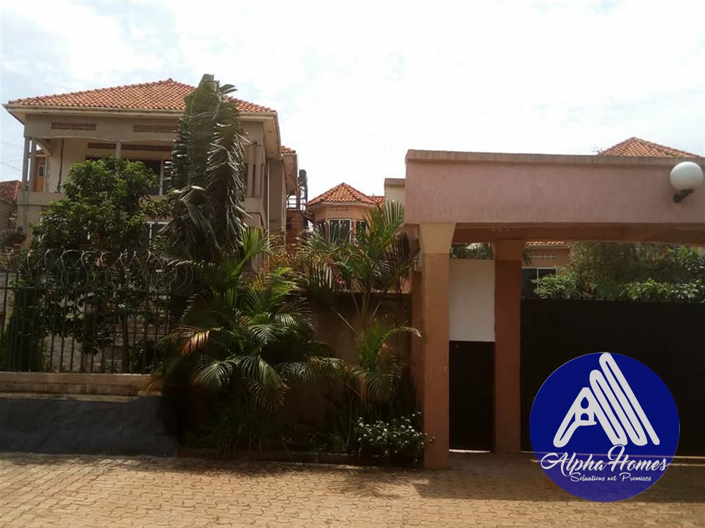 Duplex for sale in Munyonyo Wakiso