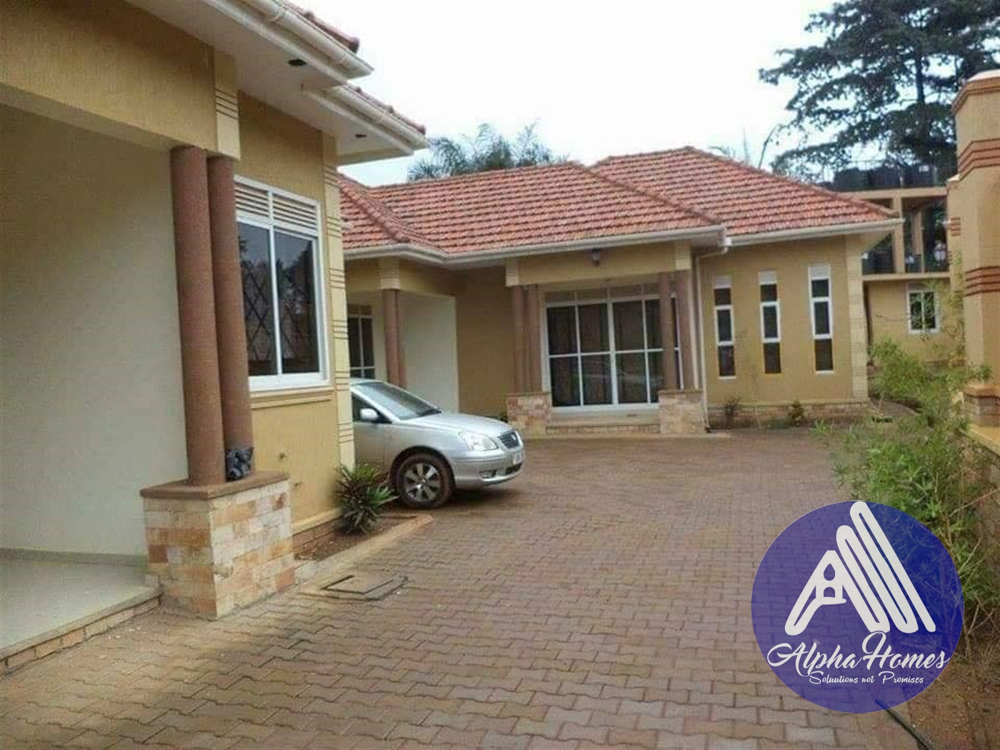 Penthouse for rent in Kisaasi Kampala