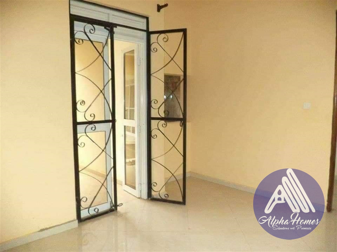 Penthouse for rent in Kisaasi Kampala