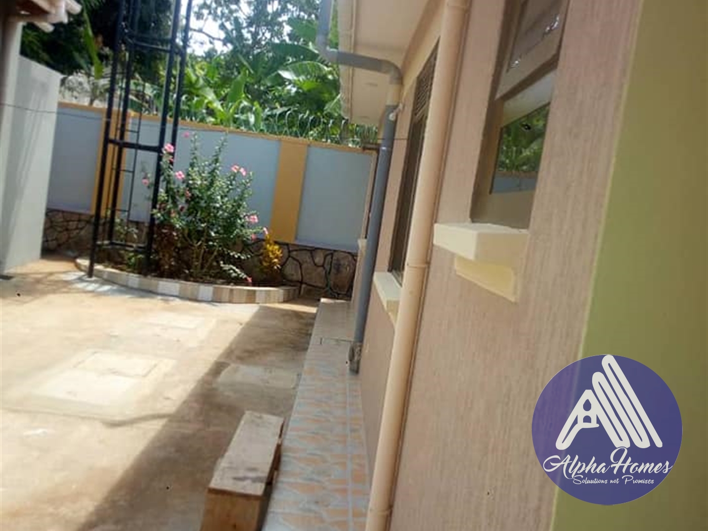 Bungalow for sale in Kitende Wakiso