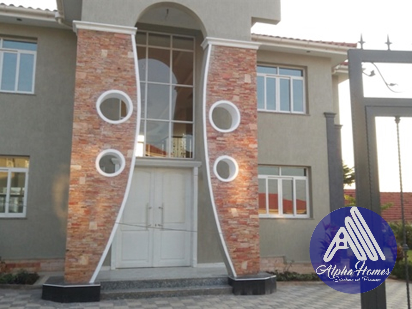 Duplex for sale in Muyenga Kampala