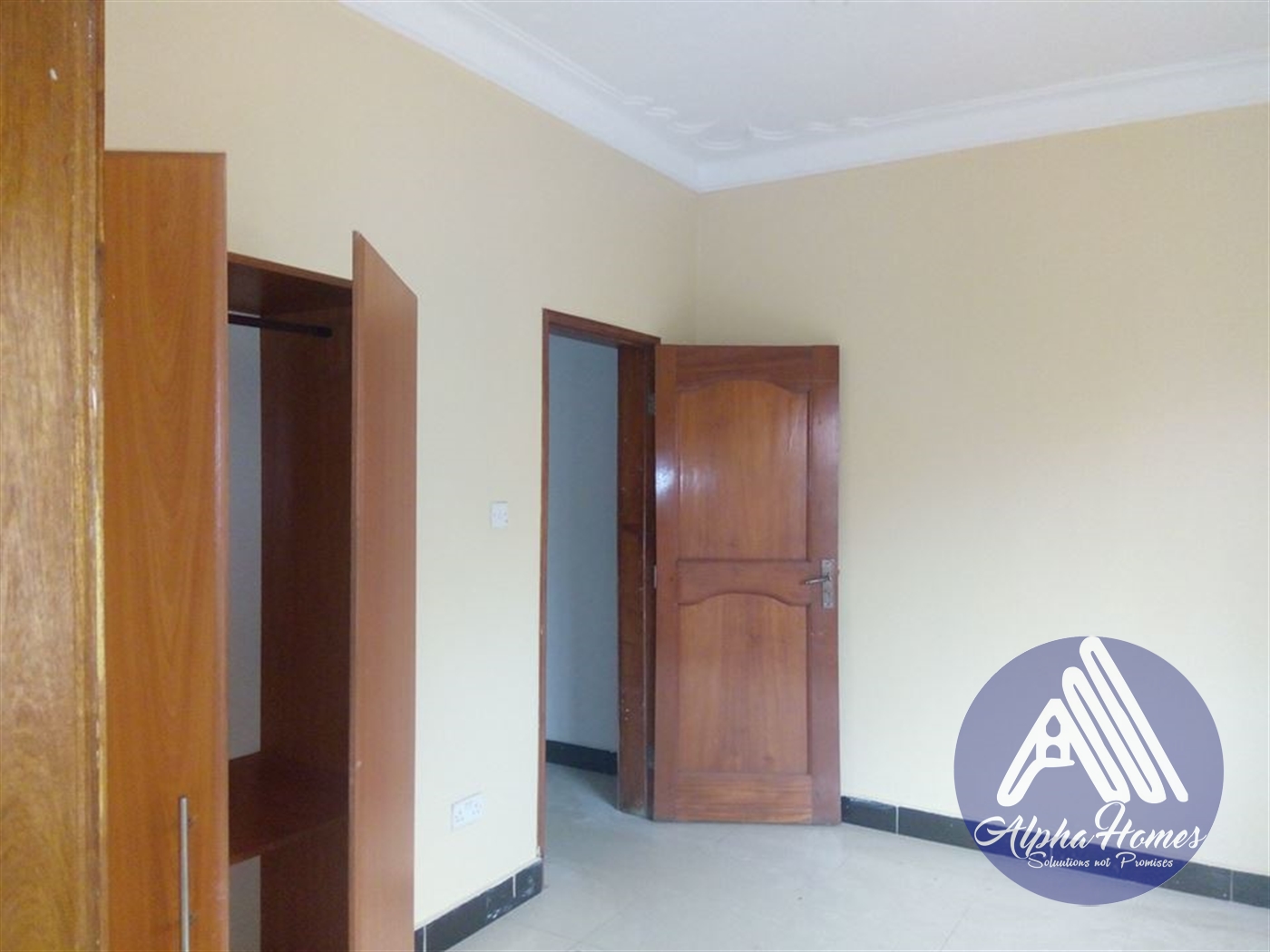 Semi Detached for rent in Kisaasi Kampala