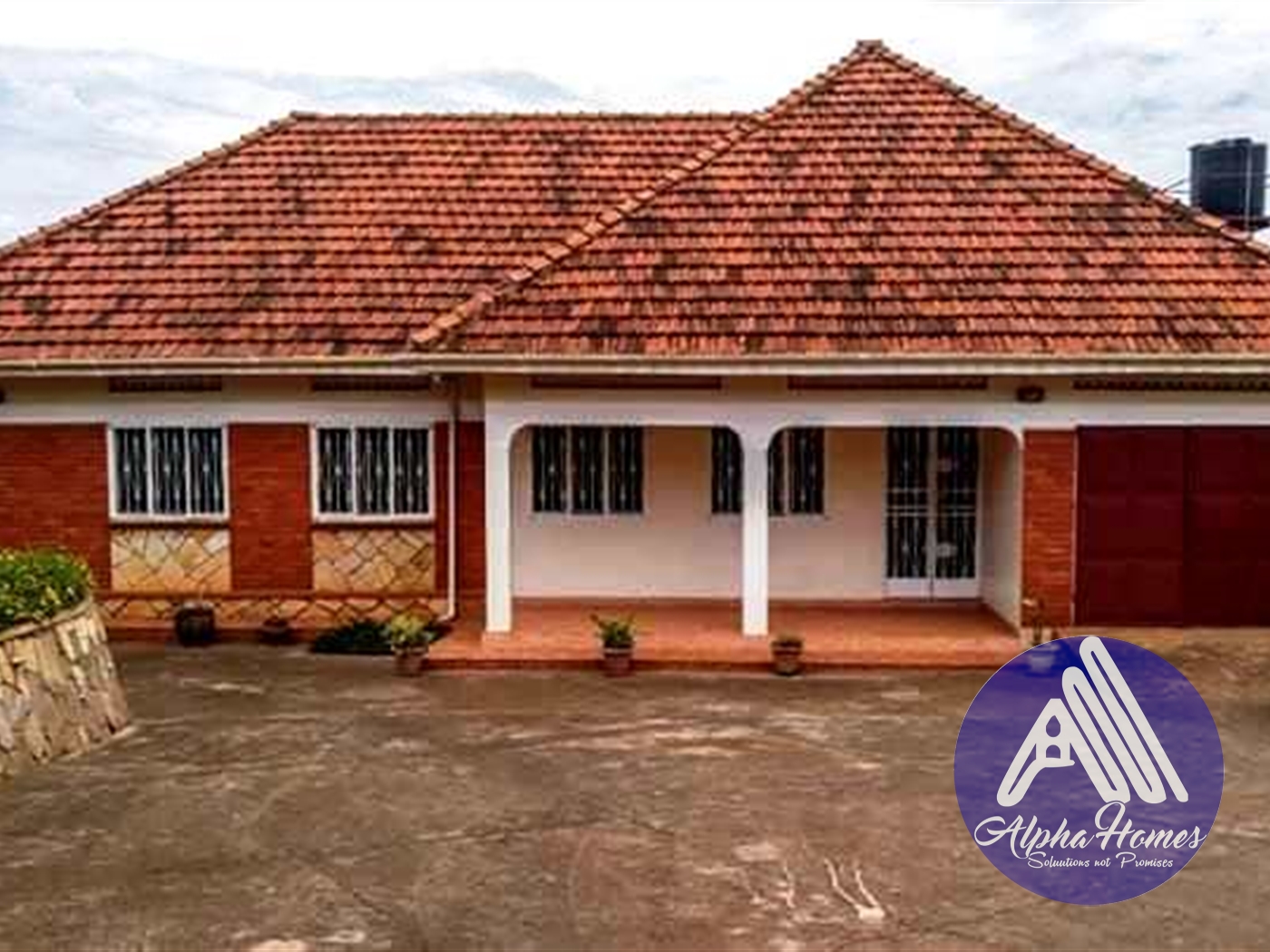 Bungalow for rent in Kamwokya Kampala