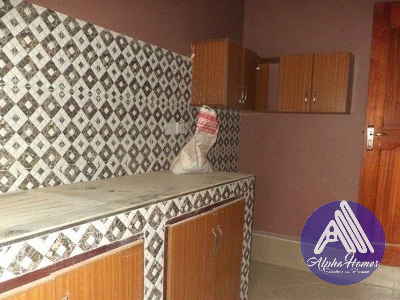 Semi Detached for rent in Mpererwe Kampala