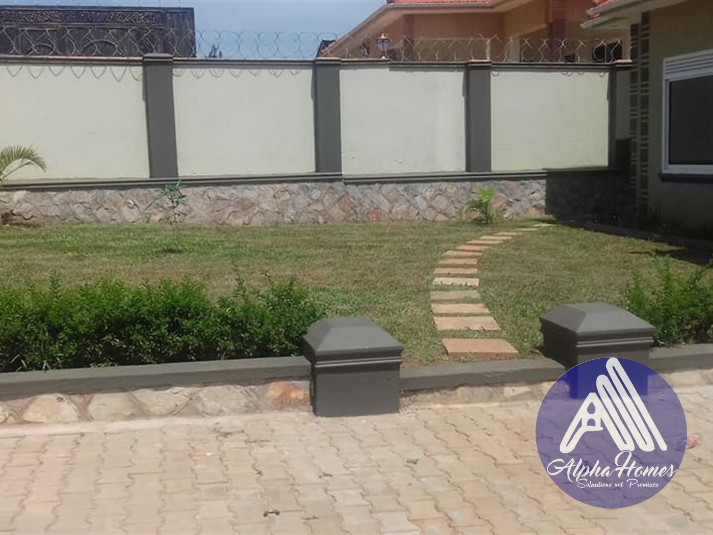 Bungalow for rent in Najjera Wakiso