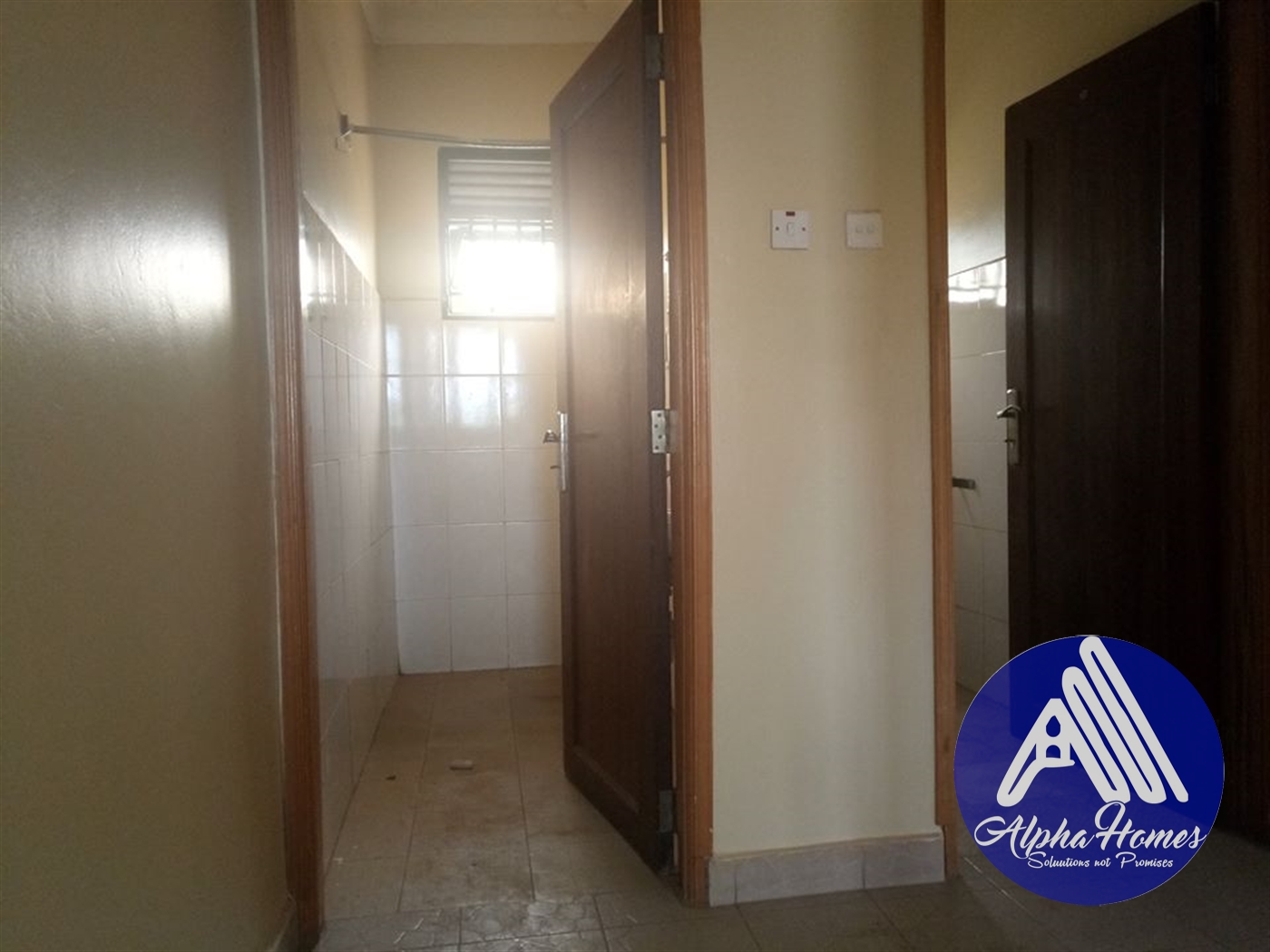 Duplex for rent in Kisaasi Kampala