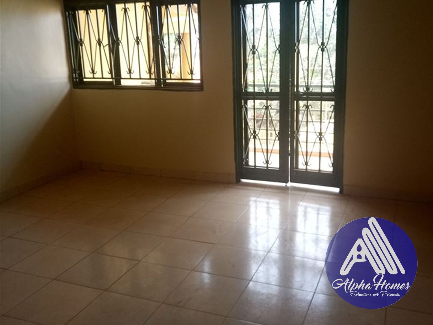 Duplex for rent in Kisaasi Kampala