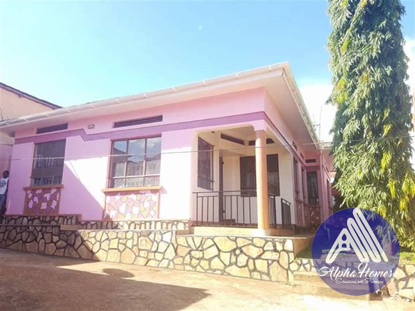 Bungalow for rent in Kisaasi Kampala