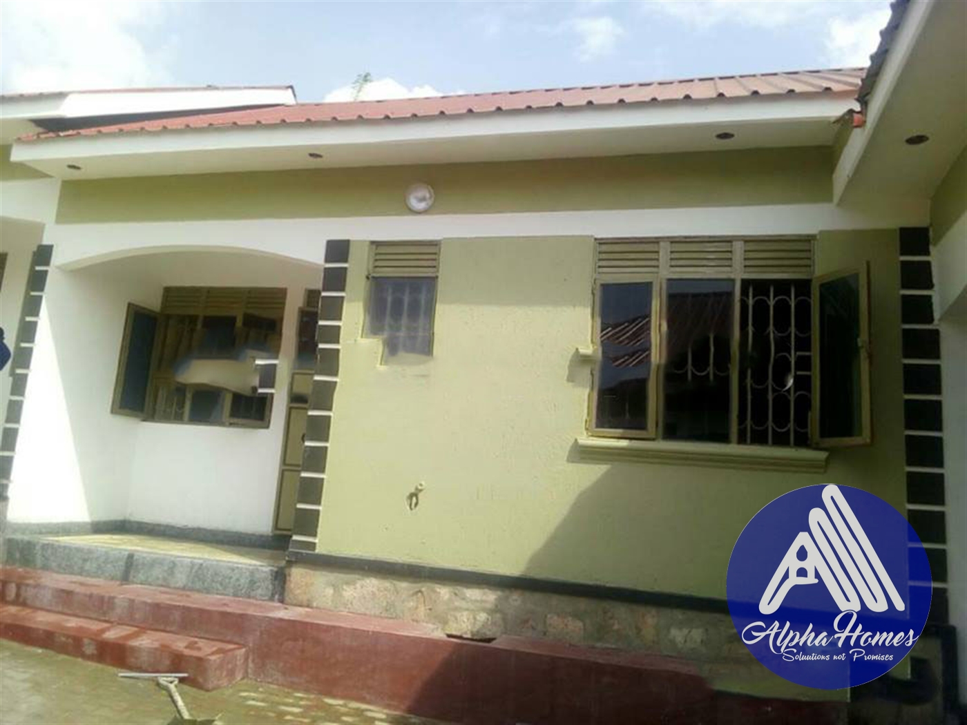 Semi Detached for rent in Bweyogerere Wakiso