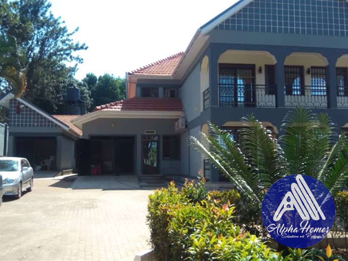 Mansion for sale in Naguru Wakiso