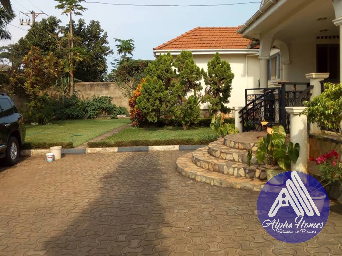 Mansion for sale in Munyonyo Kampala