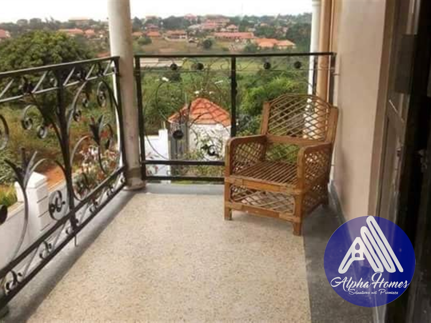 Bungalow for rent in Kisaasi Kampala