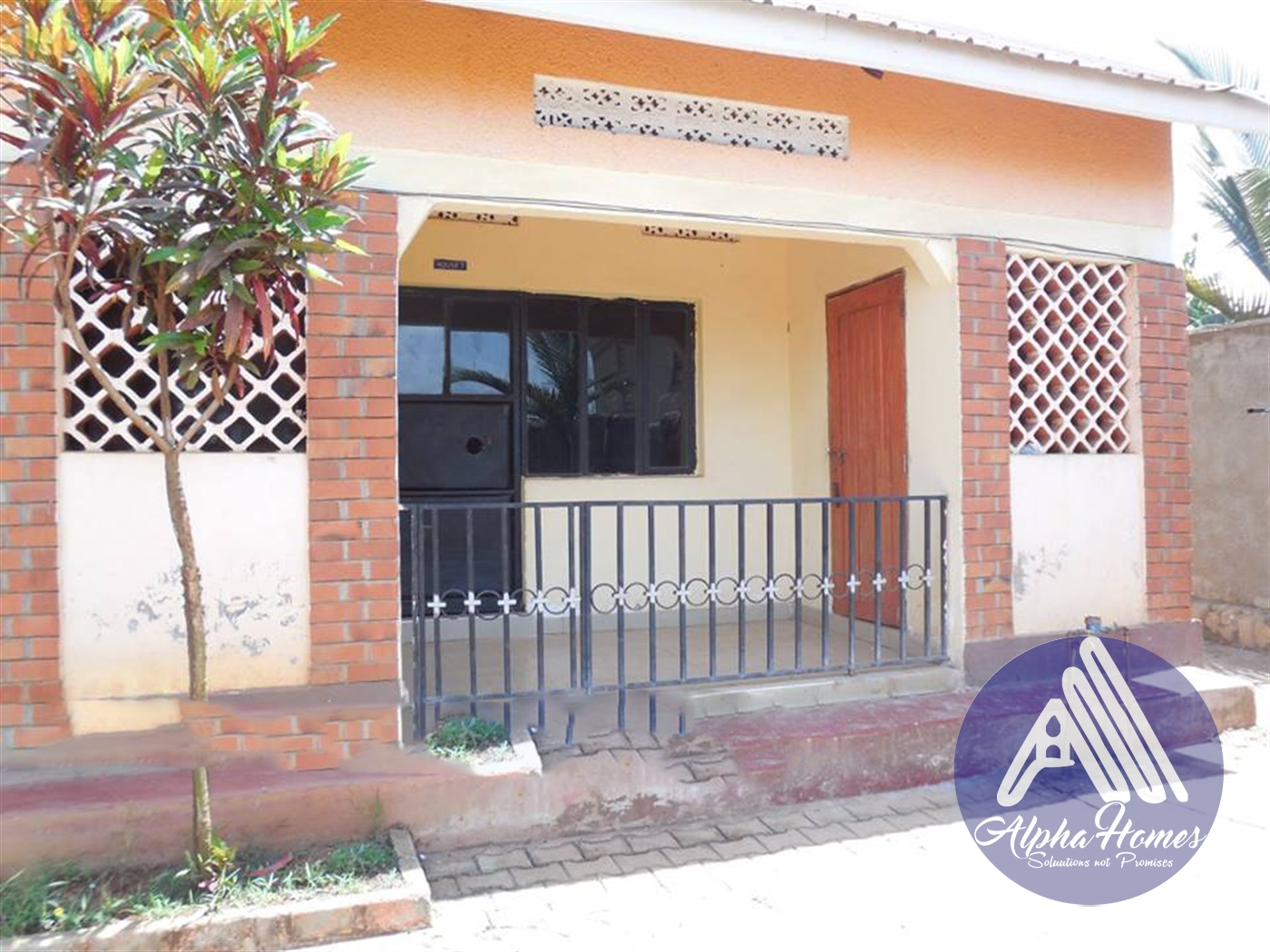 Semi Detached for rent in Bweyogerere Wakiso