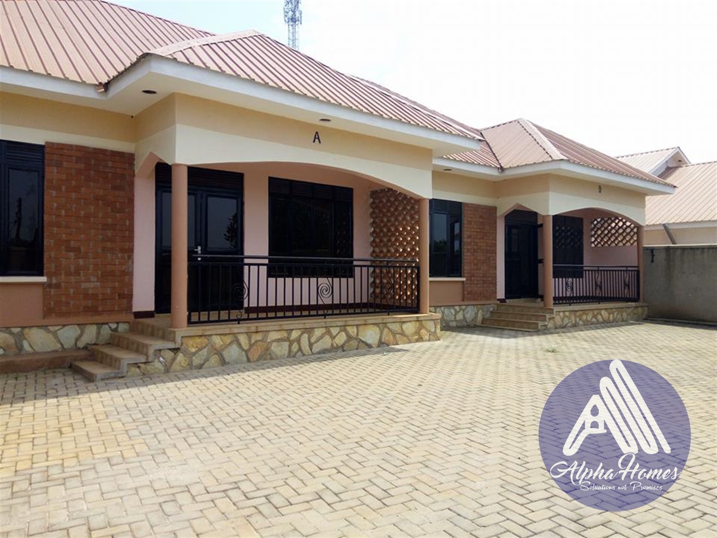 Semi Detached for rent in Kisaasi Kampala