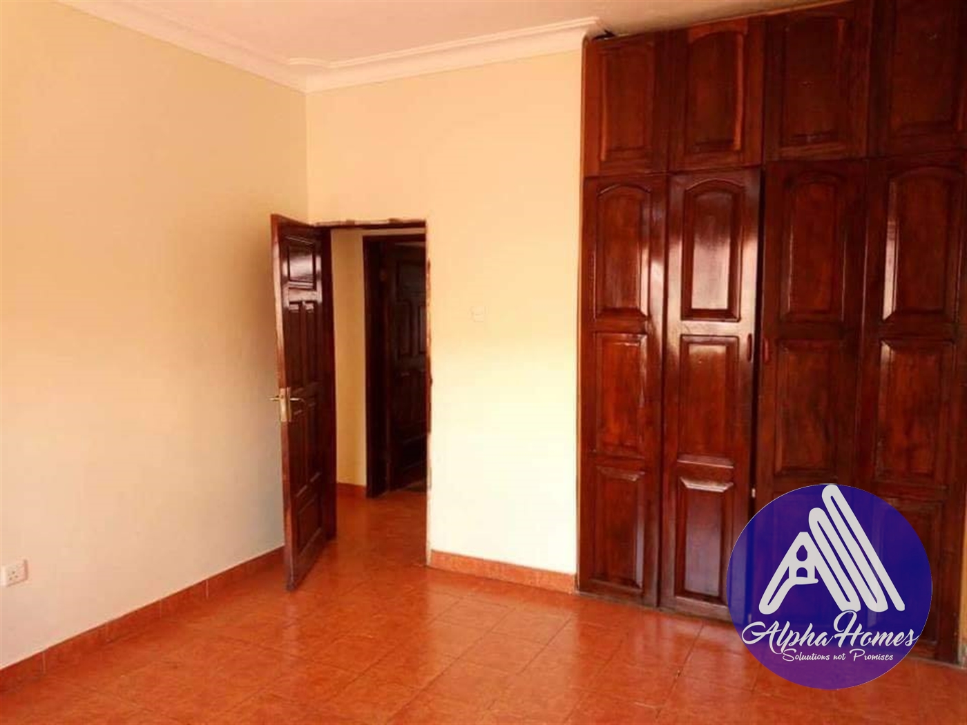 Semi Detached for rent in Naalya Kampala