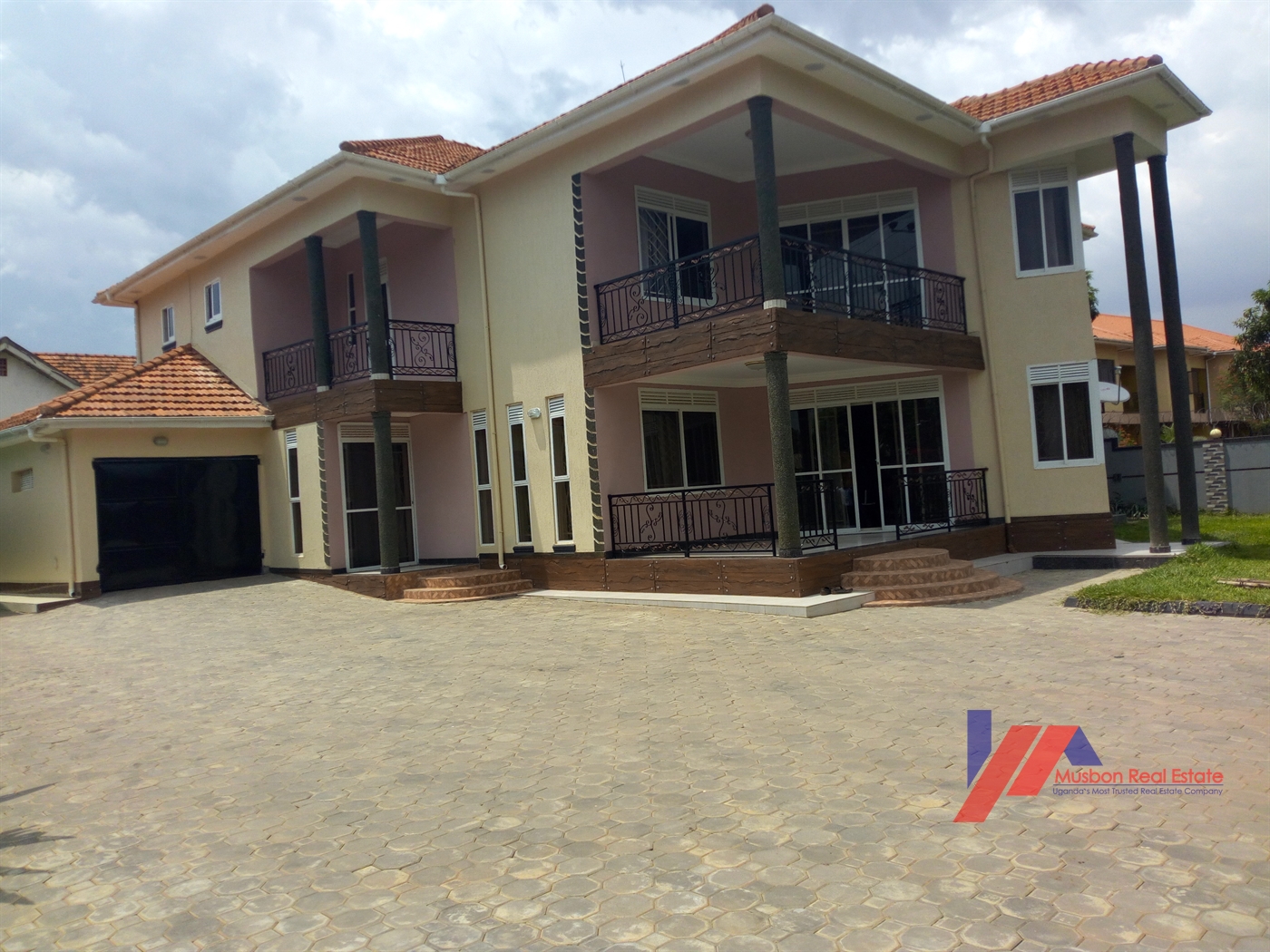 Mansion for sale in Munyonyo Kampala