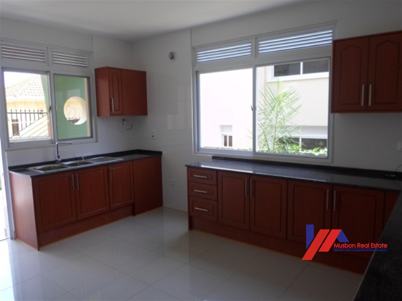 Maisonette for sale in Kitende Wakiso