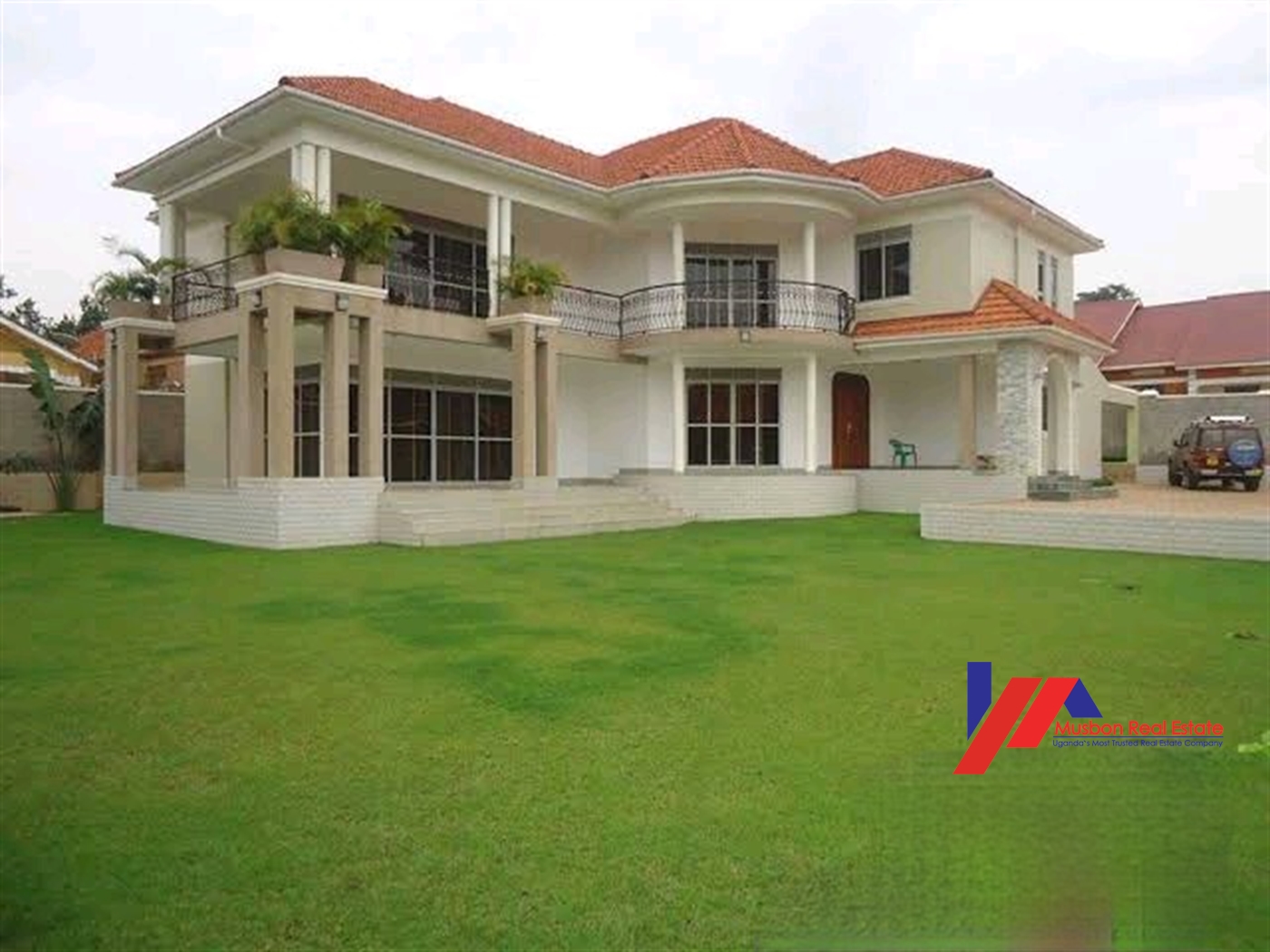 Storeyed house for sale in Munyonyo Kampala