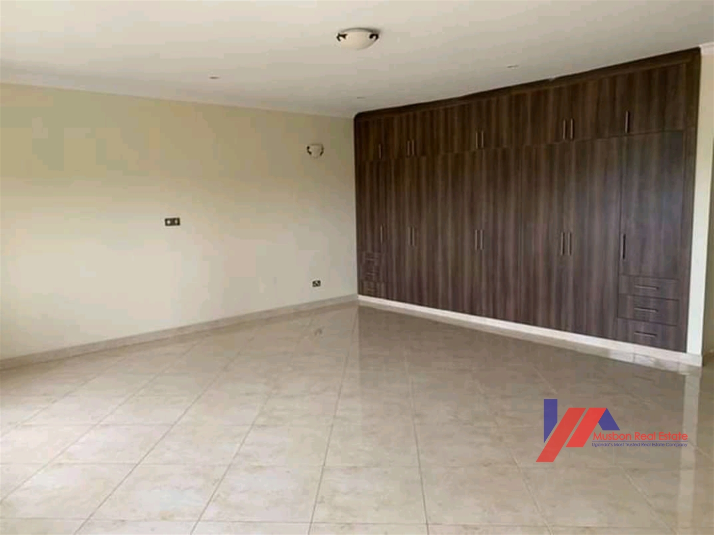 Maisonette for sale in Butabika Kampala