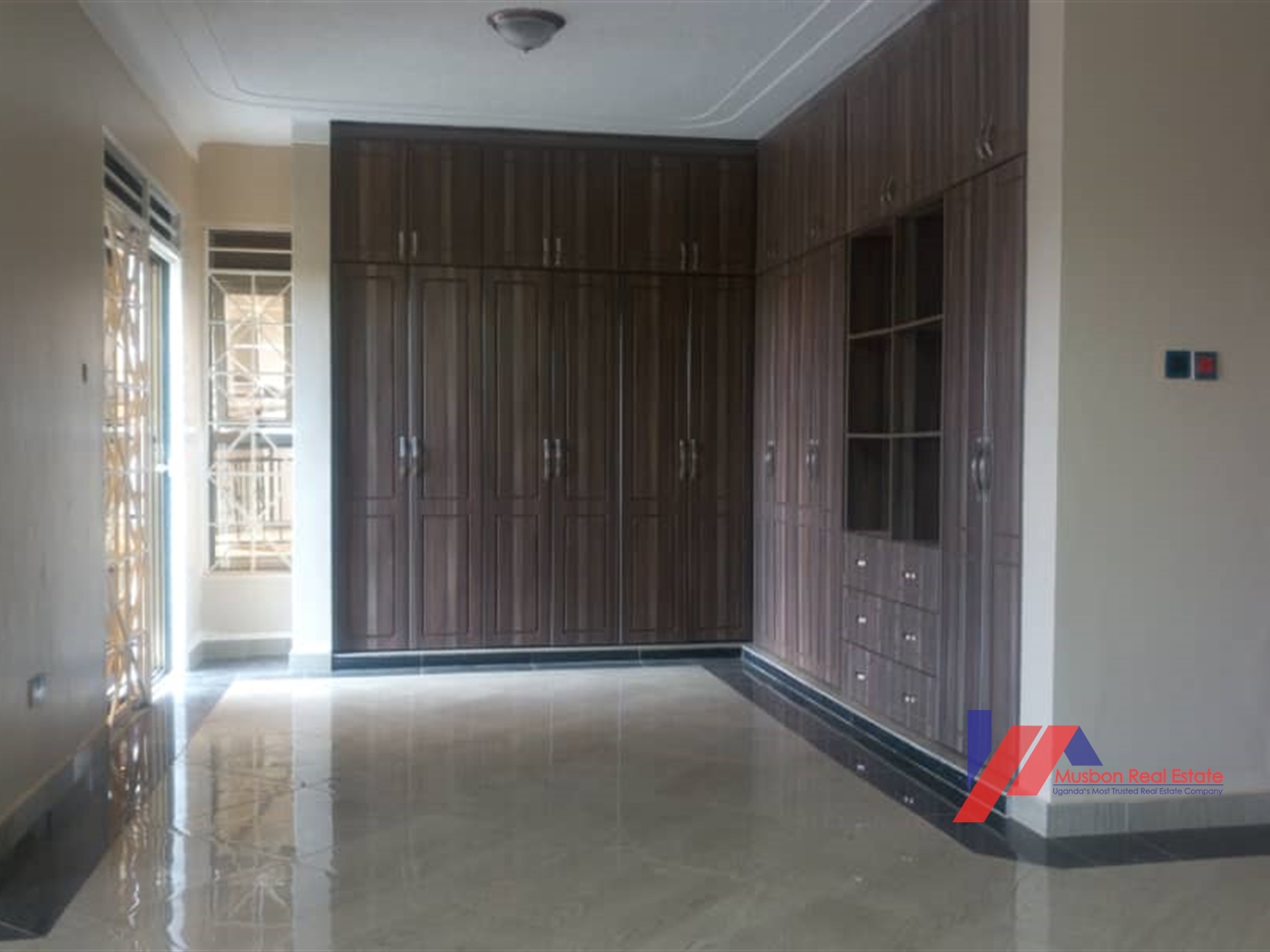 Maisonette for sale in Lubowa Kampala