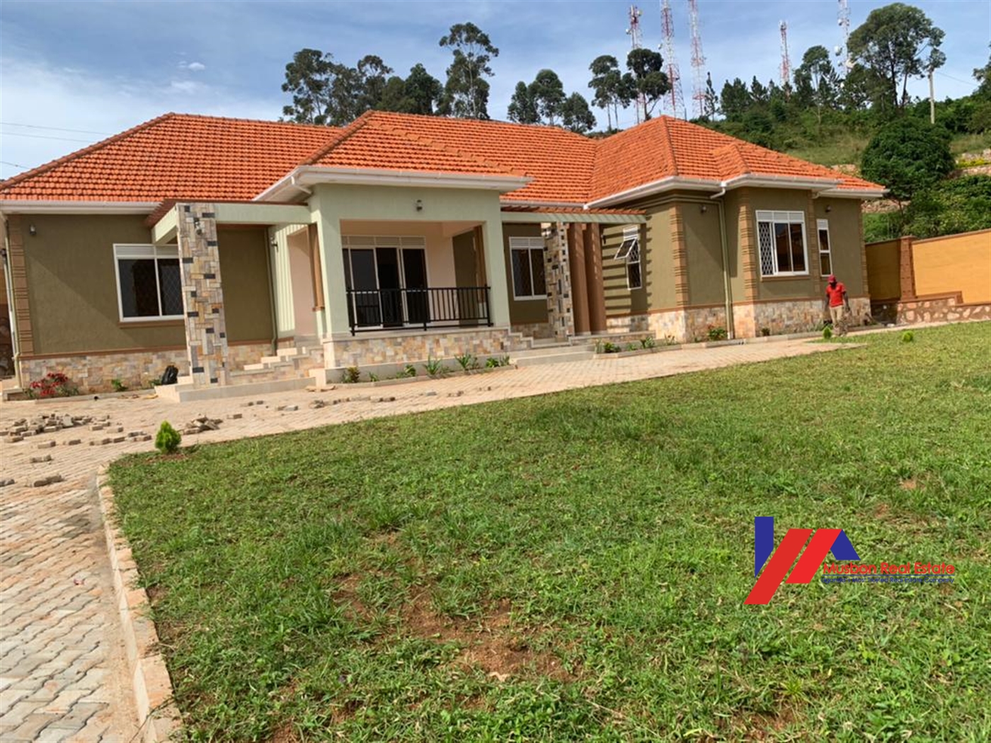 Storeyed house for sale in Munyonyo Kampala