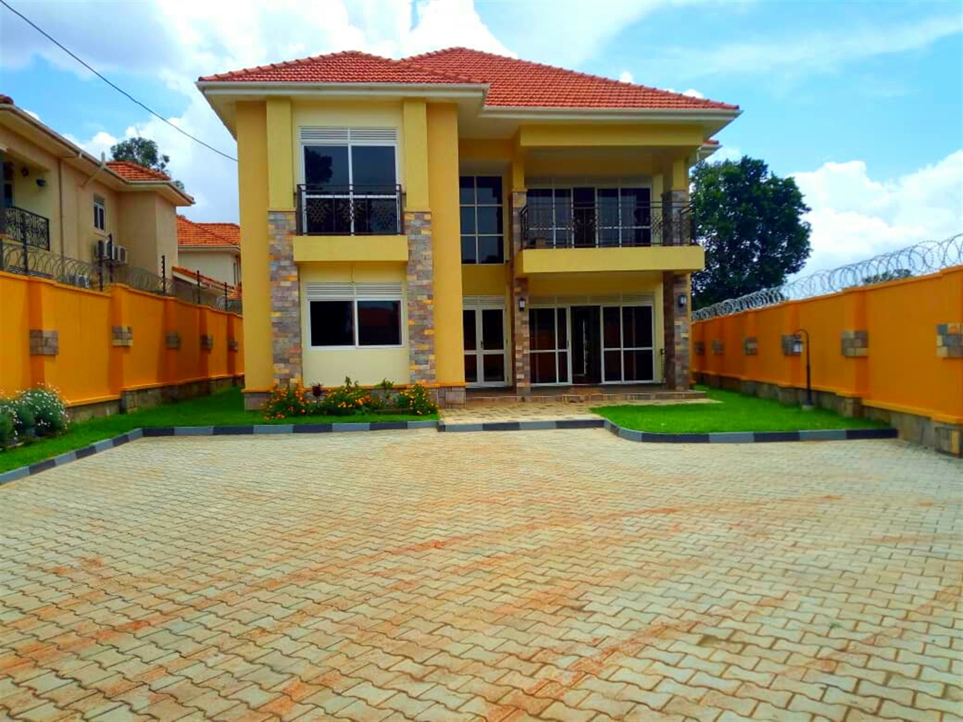 Mansion for sale in Munyonyo Kampala