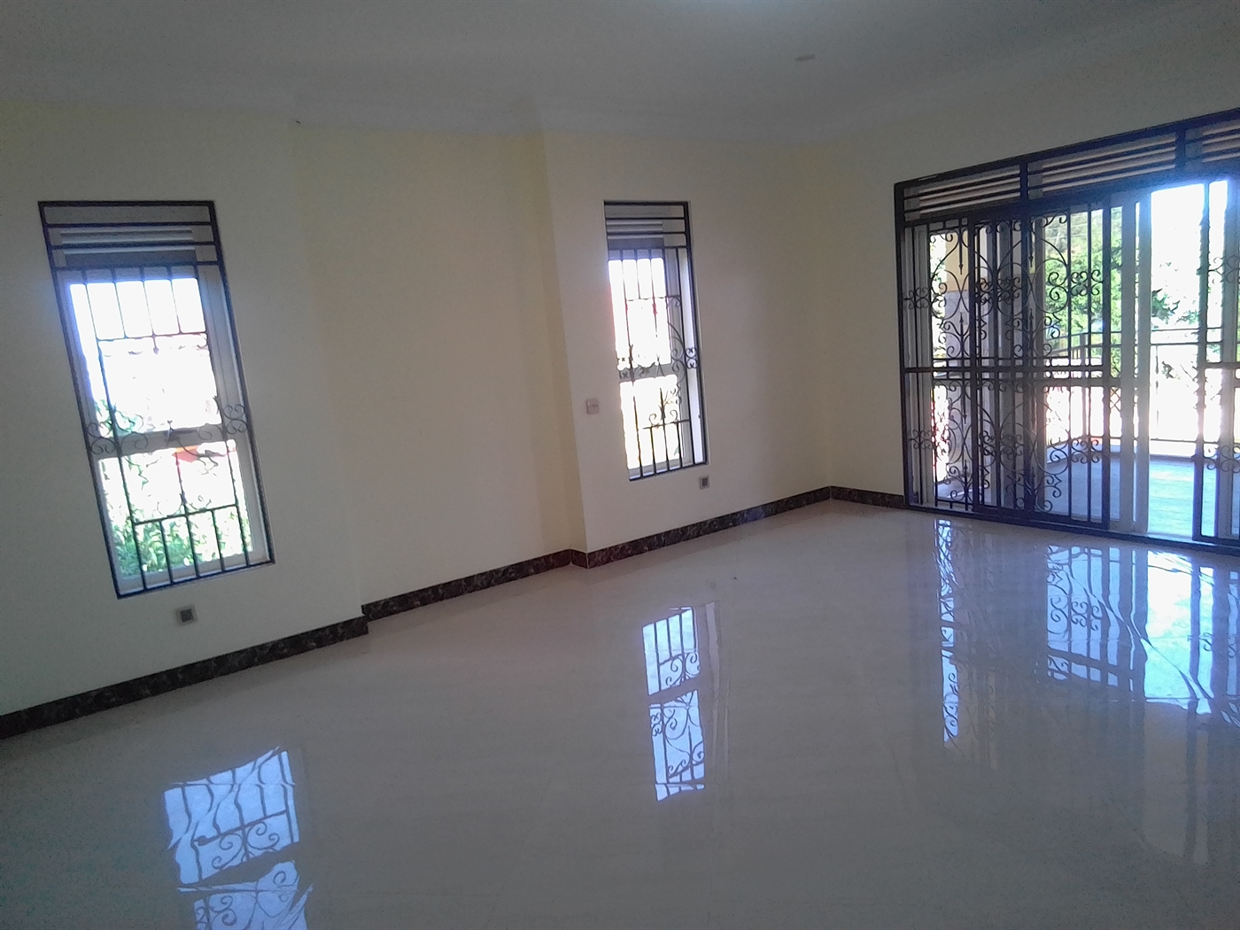 Mansion for sale in Munyonyo Kampala