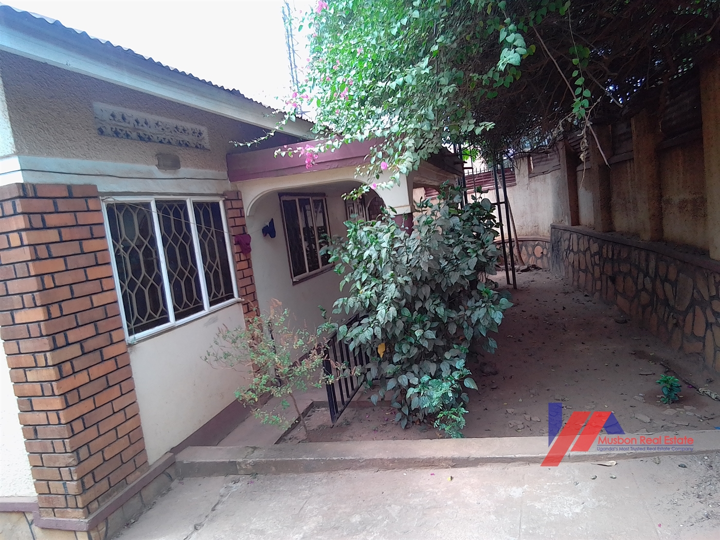 Bungalow for sale in Bukoto Kampala