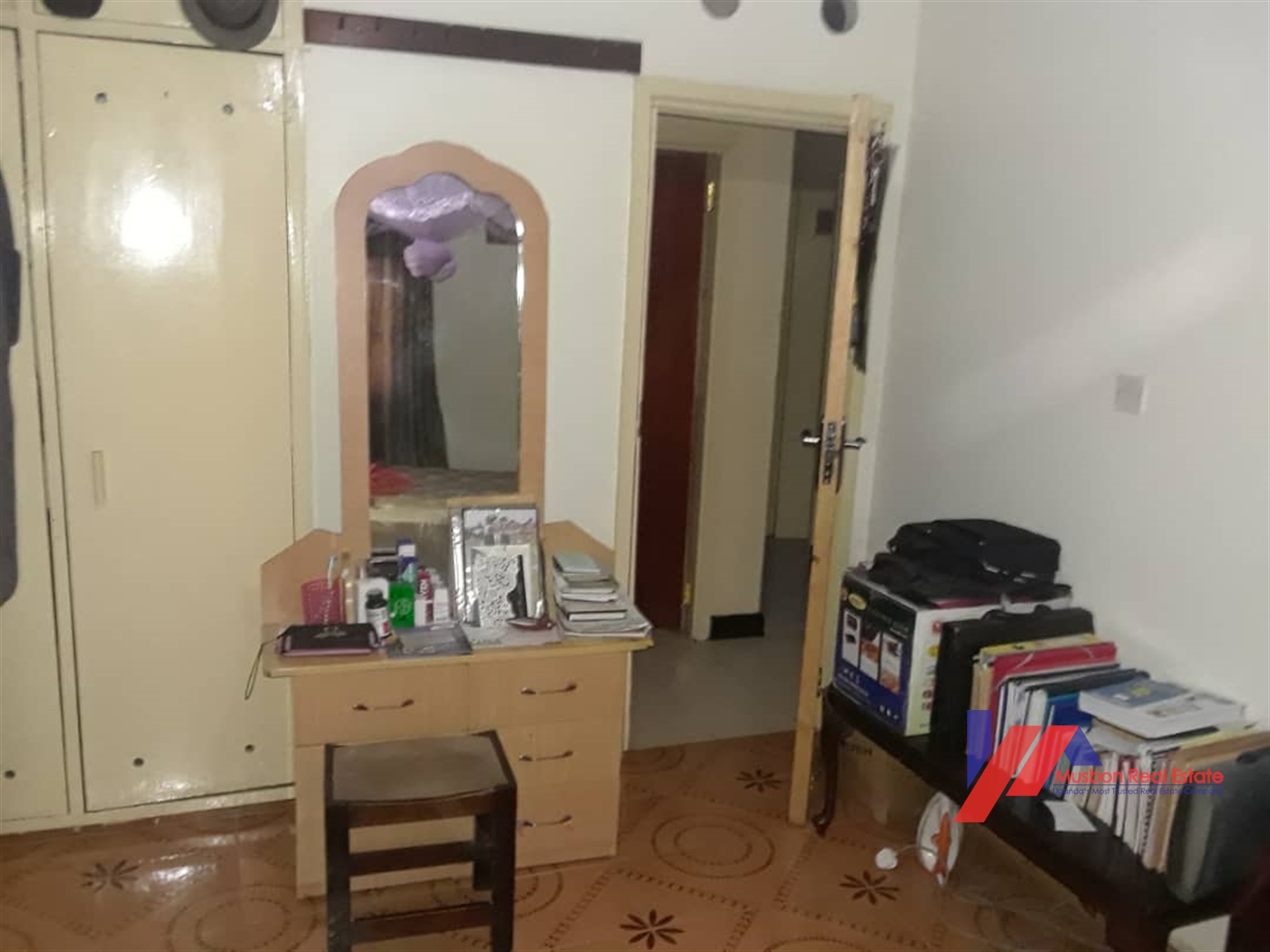 Apartment for sale in Bugoloobi Kampala