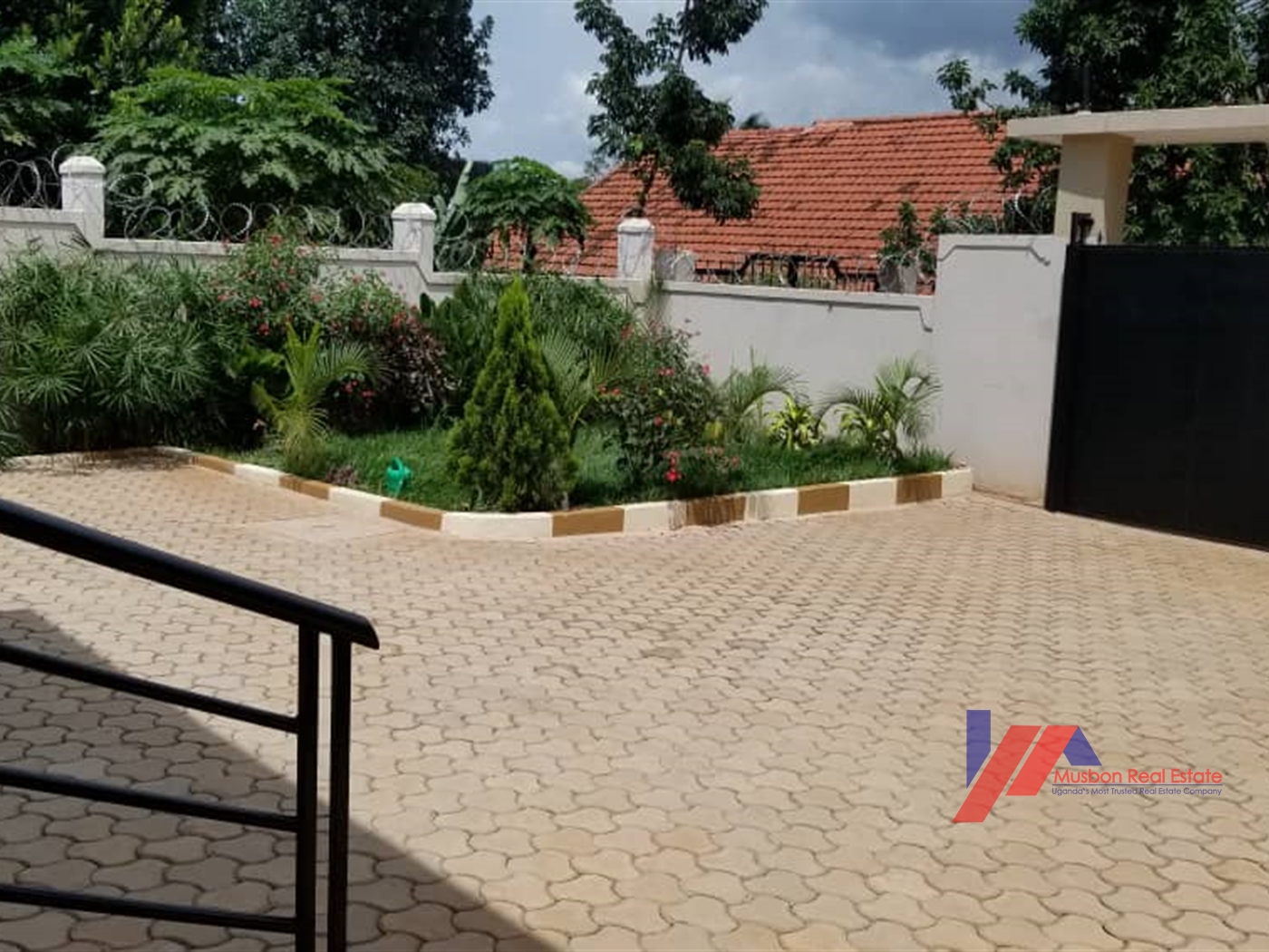 Bungalow for sale in Munyonyo Kampala