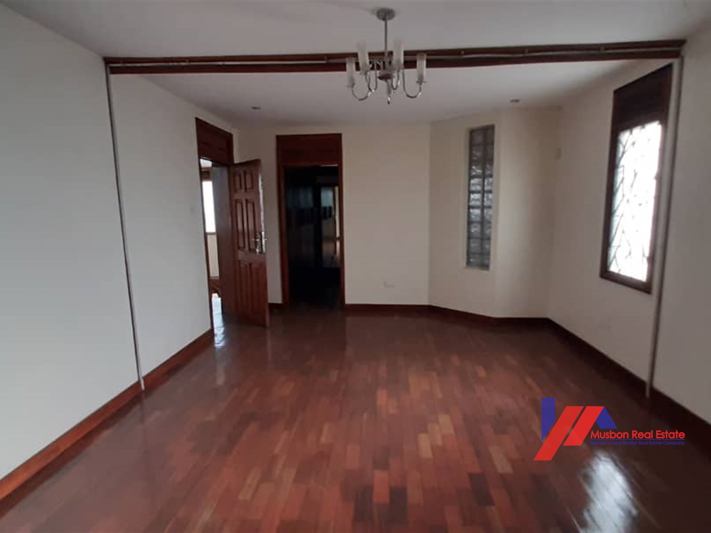 Storeyed house for rent in Bugoloobi Kampala