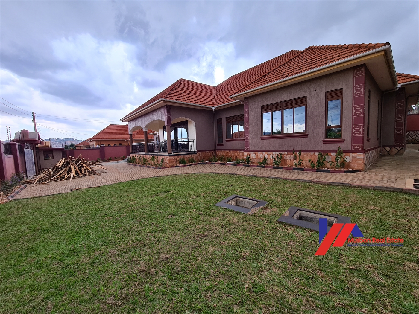 Bungalow for sale in Luzira Kampala