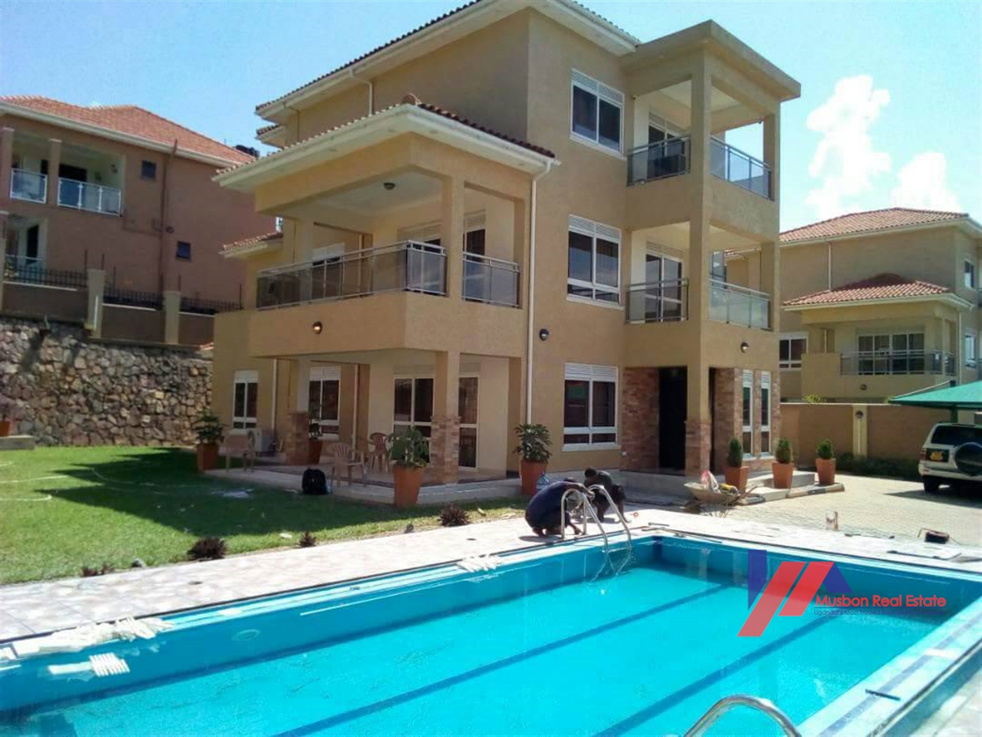 Mansion for sale in Munyonyo Kampala