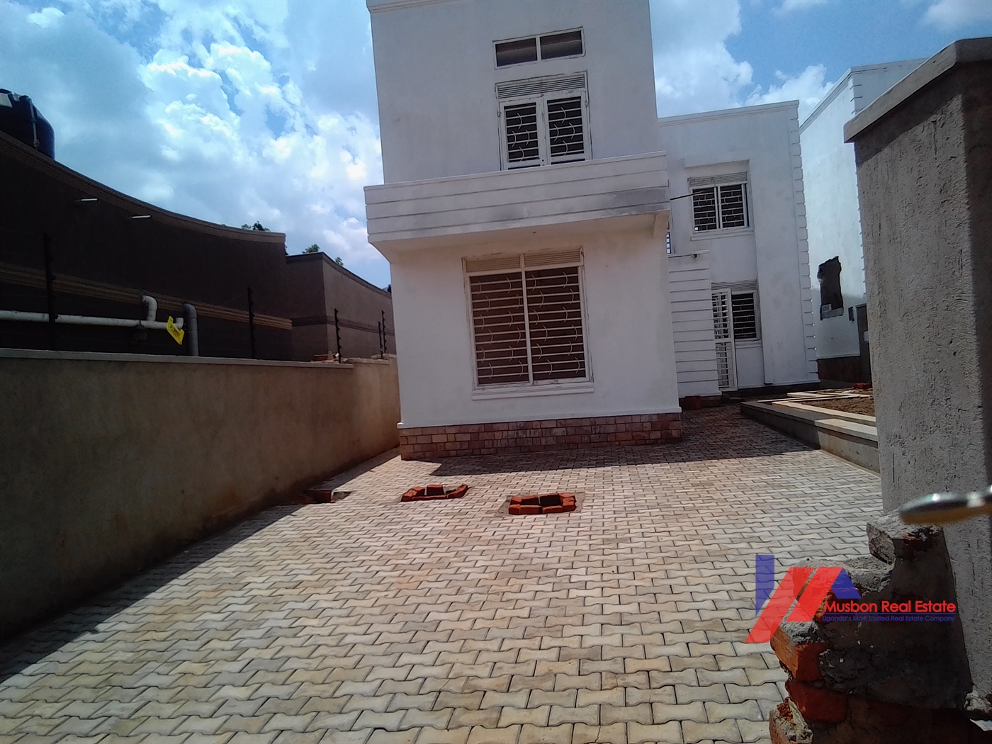 Maisonette for sale in Kira Wakiso