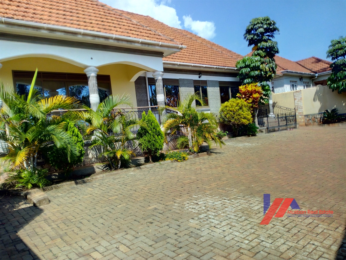 4 bedroom Bungalow for sale in Entebbe Kampala Uganda, code 41390, 25